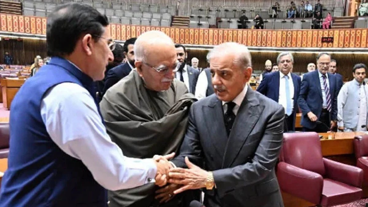 Govt and PTI