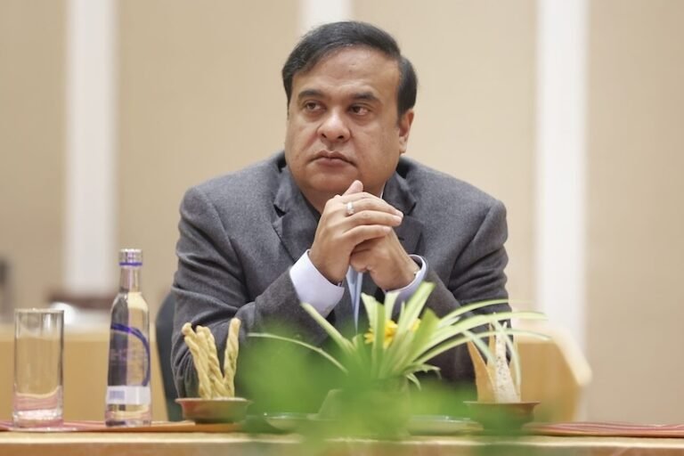 بی جے پی کارکنوں نے ووٹر لسٹ سے ’غیر ملکی شہریوں‘ کو ہٹوانے کے لیے 5 لاکھ شکایات درج کروائی ہیں: آسام کے وزیراعلیٰ