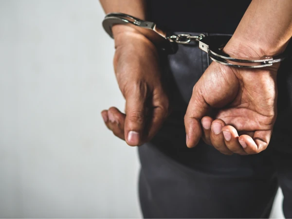 Handcuffs31733483400 0