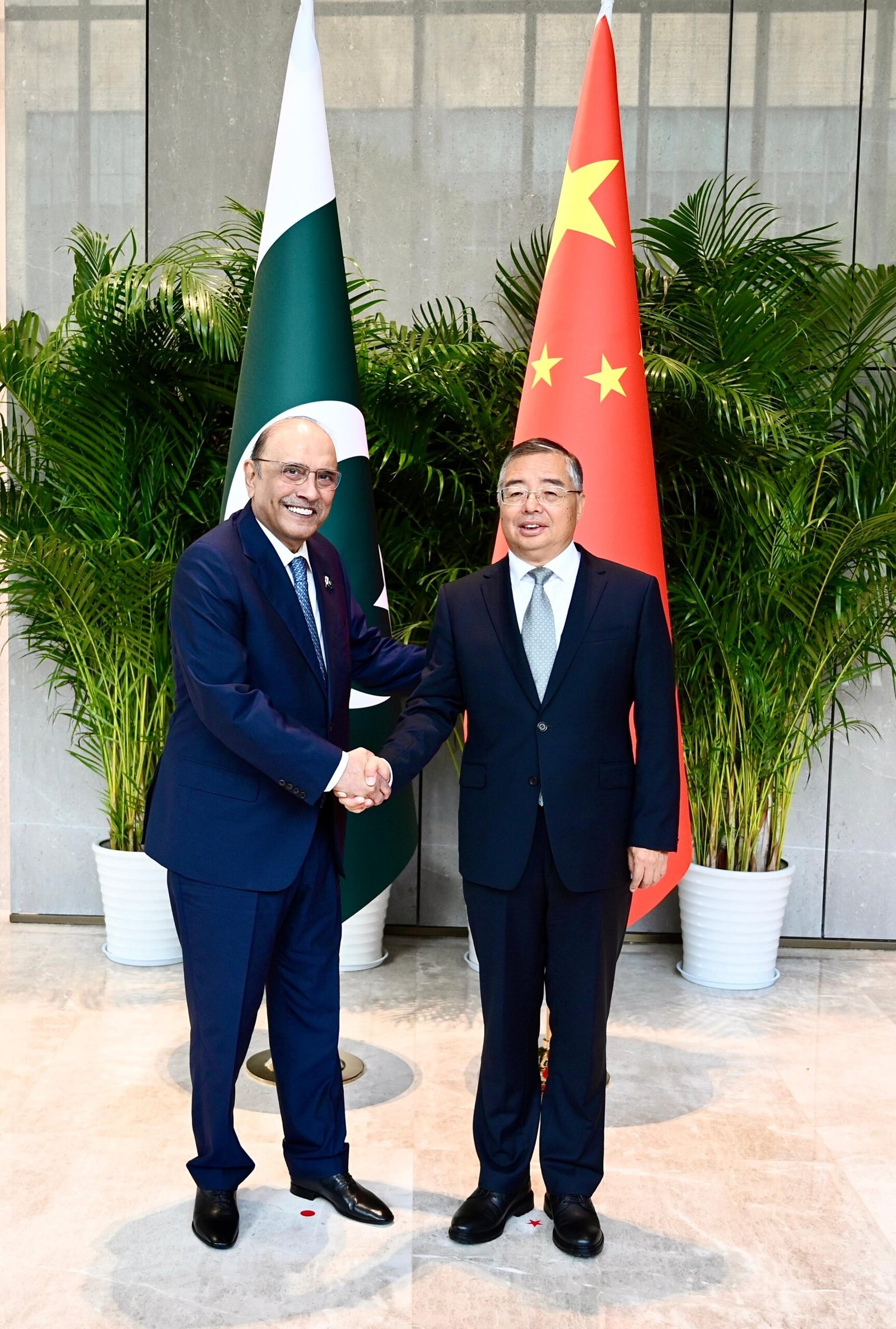<br>صدر آصف علی زرداری کی چین کے سینئر رہنما لی شو لی سے ملاقات، دو طرفہ تعاون پر گفتگو 1 IMG 20250913 WA0526 1 scaled