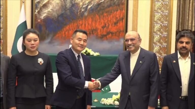 صدر آصف علی زرداری کی موجودگی میں پاک چین معاہدے، مویشی بانی، ٹیکسٹائل اور ایمرجنسی سروسز میں تعاون پر زور