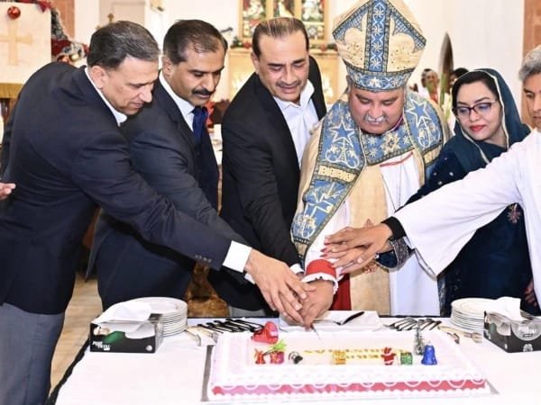 فیلڈ مارشل سید عاصم منیر کا راولپنڈی چرچ کا دورہ، کرسمس تقریبات میں شرکت 104 IMG 20251225 WA1763