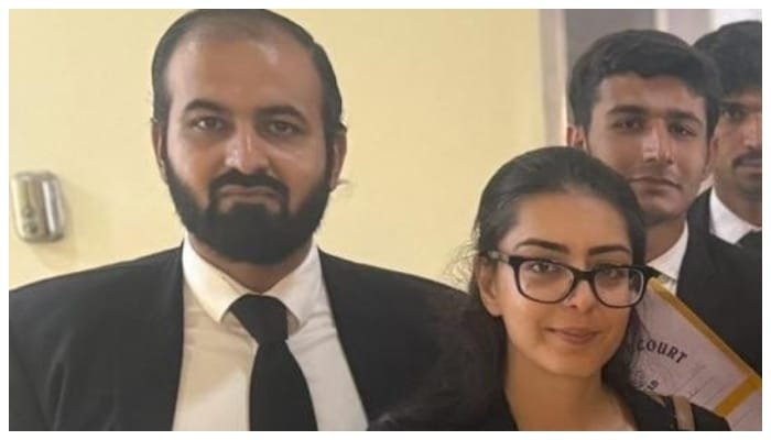 اسلام آباد: عدالتی تحفظ کے باوجود حقوق انسانی کی وکیل ایمان مزاری اور شوہر گرفتار 4 IMG 20260123 WA0771