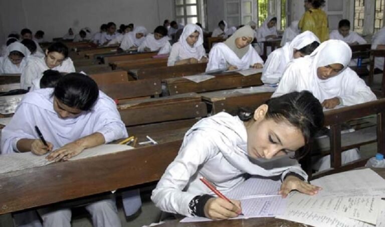 خیبرپختونخوا میں بڑا فیصلہ: غیر رجسٹرڈ نجی سکولوں کے طلبہ میٹرک اور انٹر کے امتحانات میں شامل نہیں ہو سکیں گے