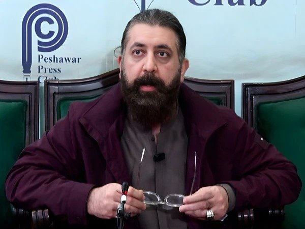 پی ٹی آئی کسی بھی وقت اسلام آباد کی جانب کال کا اعلان کر سکتی ہے: شیخ وقاص