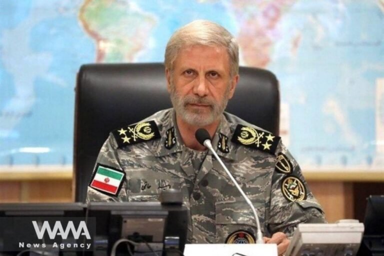 ایرانی فوجی سربراہ کی موت کی افواہیں بے بنیاد — میجر جنرل حاتمی فعال اور صحتمند