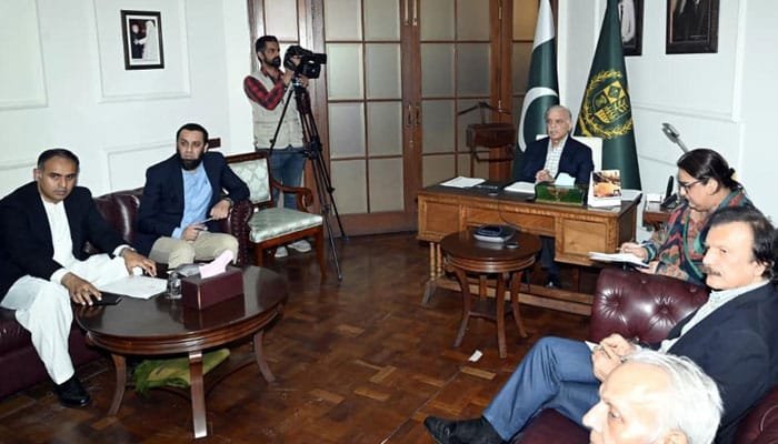 وزیراعظم کا سرکاری ملازمین اور وزرا کو کفایت شعاری کا حکم