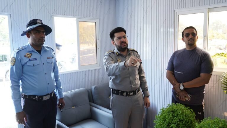 چیف ٹریفک آفیسر اسلام آباد کا مختلف مقامات کا دورہ، ٹریفک مینجمنٹ اور شہری سہولیات کا جائزہ