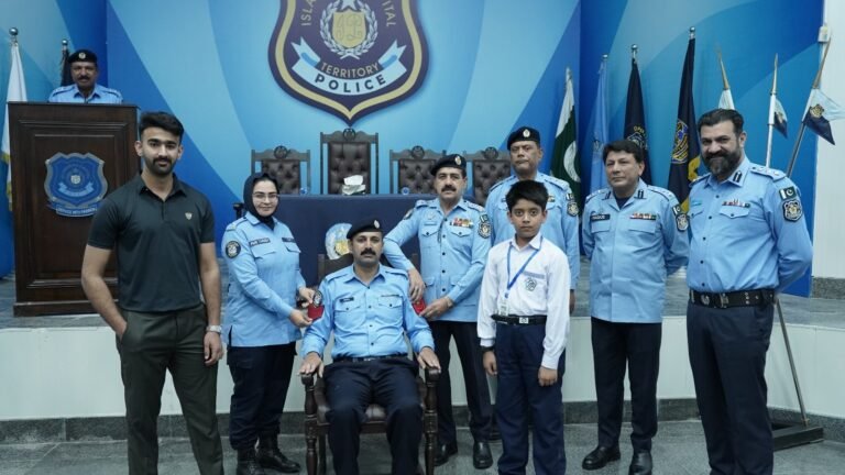 اسلام آباد پولیس میں ترقیوں کا سلسلہ جاری، 12 افسران کو نئے رینک لگا دیے گئے