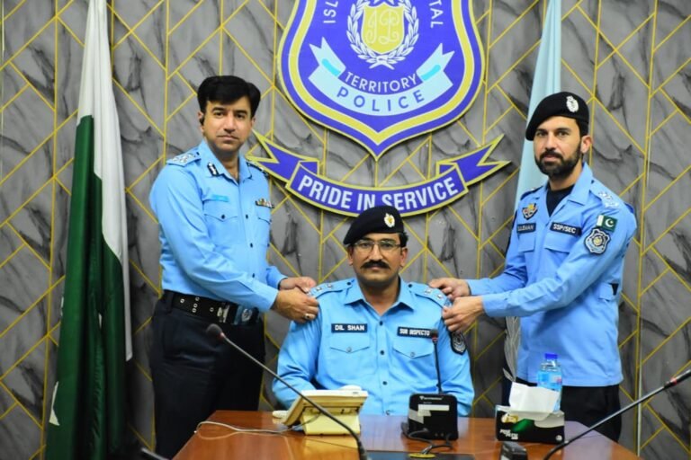 اسلام آباد پولیس میں ترقیوں کی پروقار تقاریب — افسران کو رینک لگا دیے گئے