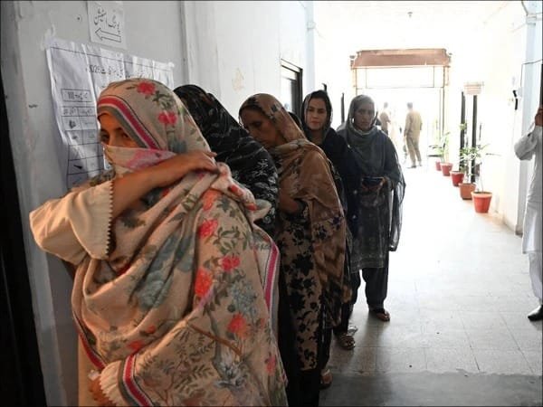 آزاد کشمیر انتخابات: پہلے مرحلے کی پولنگ مکمل، ووٹوں کی گنتی جاری، نکیال میں جھڑپ سے ایک ہلاک 54 IMG 20260727 WA2348