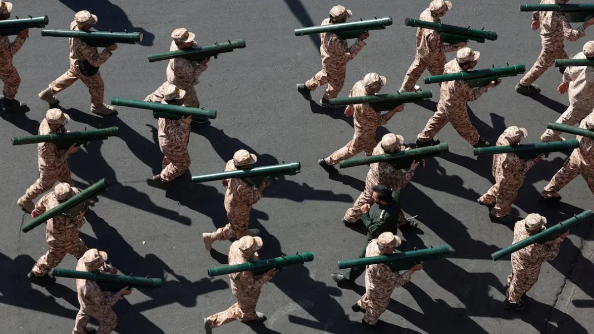 Iran and US trade threats after Houthi attacks escalate regional conflict
