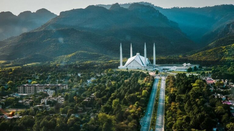Islamabad goes digital as CDA, MCI expand services on PAK app