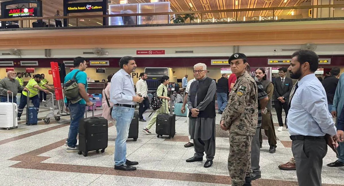 Khawaja Asif 1