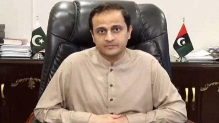 Mayor Karachi takes notice of theft of steel bars from Nazimabad underpass