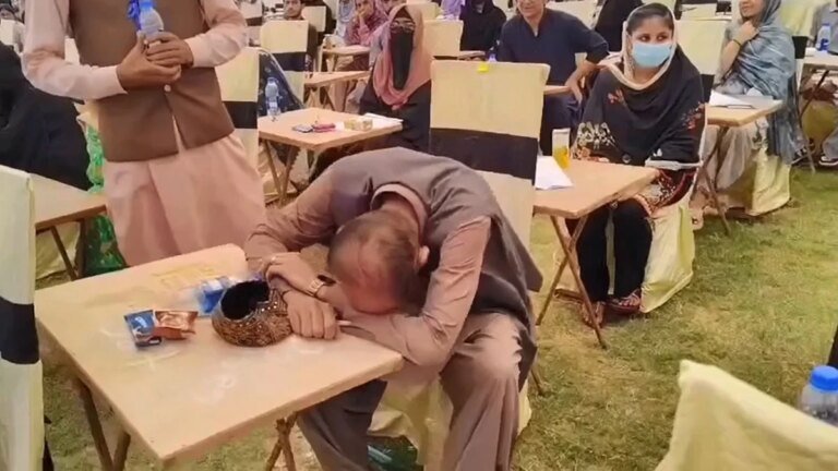 IBA Sukkur VC Dr Asif Sheikh faints ahead of test