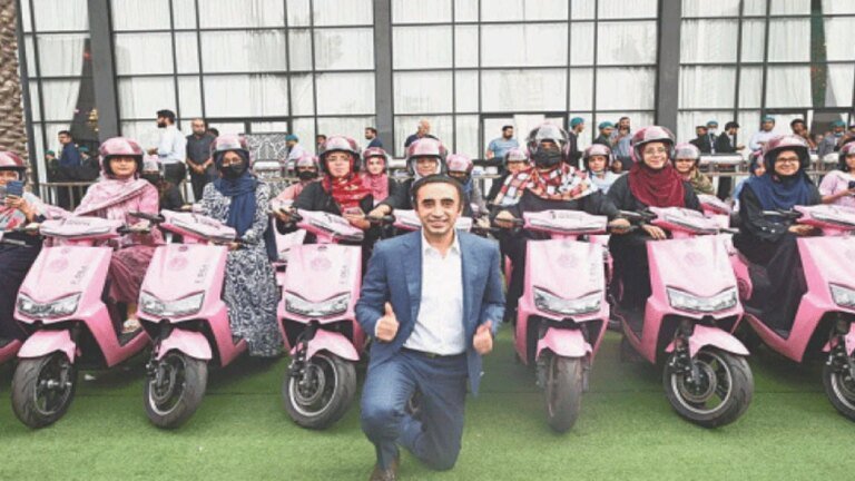 Pink scooties distribution in Mirpurkhas soon, announces Sharjeel