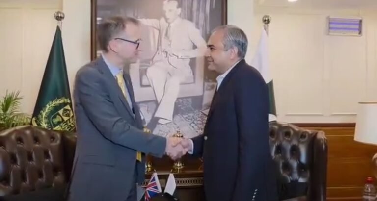وفاقی وزیر داخلہ محسن نقوی سے برطانوی نیشنل کرائم ایجنسی کے ڈائریکٹر جنرل گرائم بیگر کی ملاقات — انسداد دہشت گردی، منشیات و انسانی سمگلنگ میں تعاون بڑھانے پر اتفاق