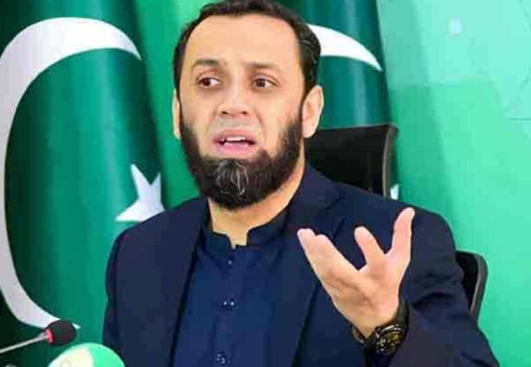 وفاقی وزیر اطلاعات عطا تارڑ کا ردِعمل: “کوئی ملاقات نہیں ہو رہی، ملاقاتیں بند ہیں، اس انتہاپسند شخص کو جنگی جنون سوار ہے 35 Screenshot 20251205 234506