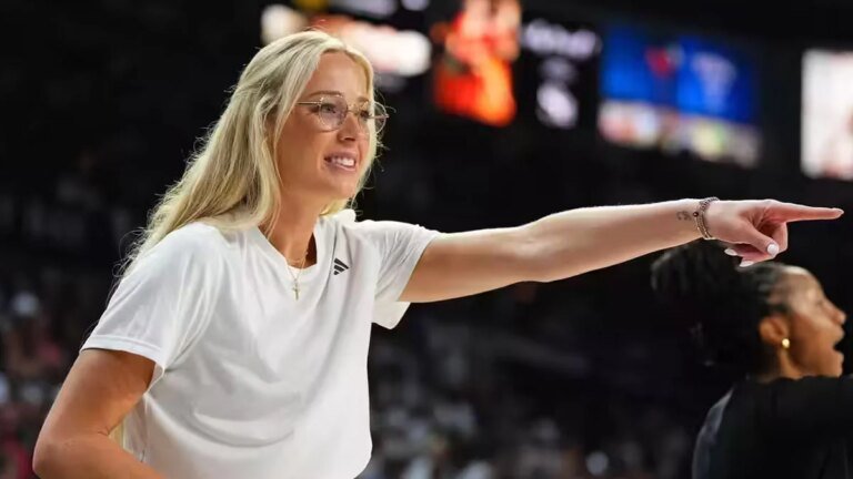 Sophie Cunningham WNBA free agency forces dilemmas for Fever