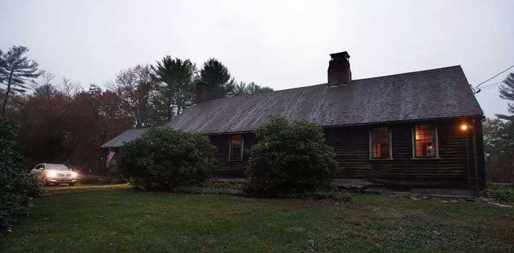 Famous haunted farmhouse hitting the auction block this Halloween
