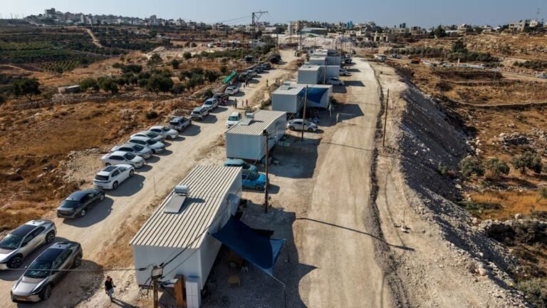 Israel detains US-Palestinian journalist: sister