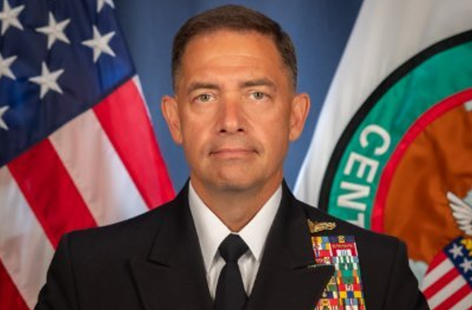 سینٹرکوم: فوجیوں کی تصاویر ایران کے لیے استعمال ہورہی ہیں، فون واپس لینے پر غور 44 admiral 30726 d