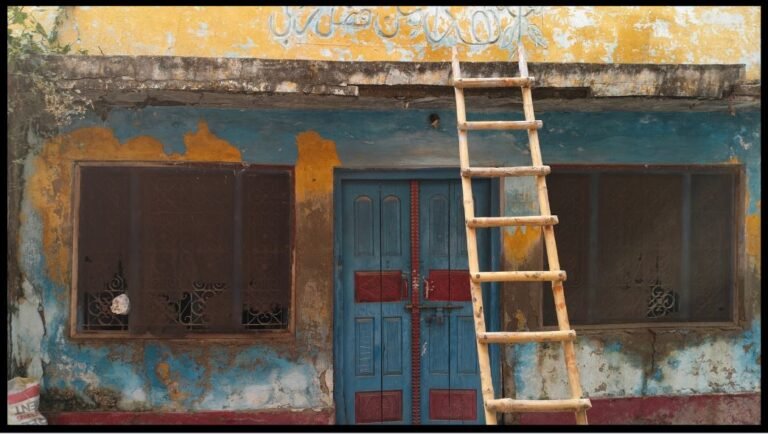 ملزمین کے خلاف الزامات واپس لینے کے یوگی حکومت کے فیصلے کے درمیان بساہڑا کے مسلمان خوفزدہ