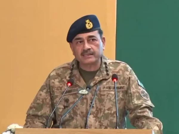 دشمن داخلی کمزوریوں سے فائدہ اٹھانے کیلئے پراکسیز استعمال کررہے ہیں، فیلڈ مارشل