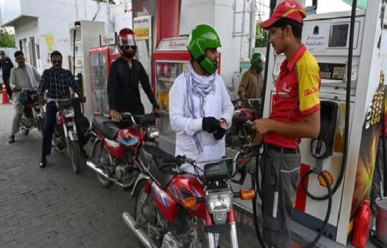 صرف 100 روپے میں 600 روپے کا پیٹرول ڈلوائیں، حکومت کا بڑا اعلان
