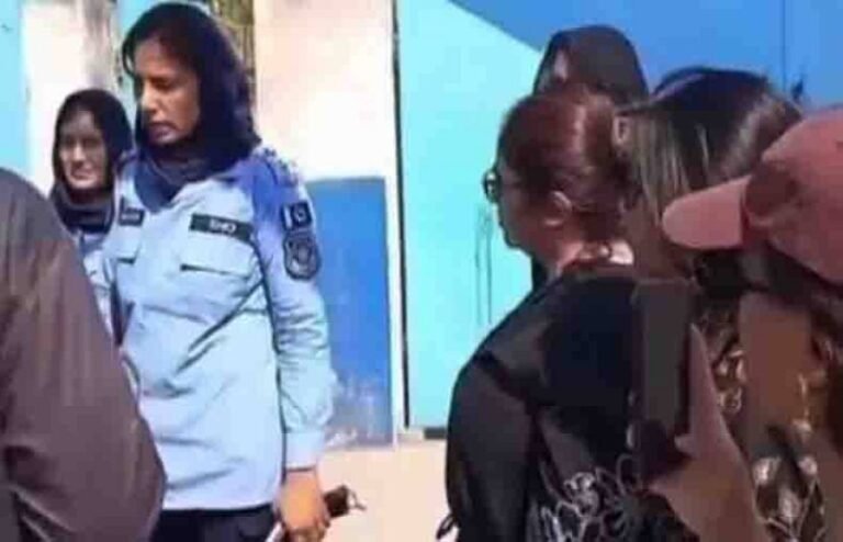 اسلام آباد میں عورت مارچ کے دوران 14 افراد گرفتار