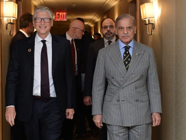 وزیراعظم کی نیو یارک میں گیٹس فاؤنڈیشن کے چیئرمین بل گیٹس سے ملاقات