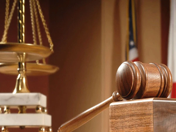 27ویں ترمیم کی منظوری پر سپریم کورٹ کے رکن لاء اینڈ جسٹس کمیشن مخدوم علی خان مستعفی