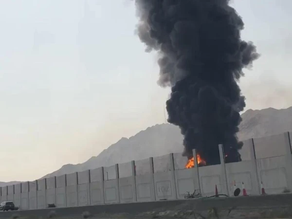 یو اے ای کے شاہ گیس فیلڈ پر ڈرون حملے کے بعد آگ بھڑک اٹھی، آپریشن معطل