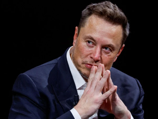 ایلن مسک دنیا میں ایک ٹریلین ڈالر کا تاریخی معاوضہ لینے والے پہلے سی ای او بن گئے