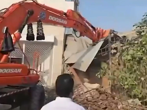encrochment1792552456 0