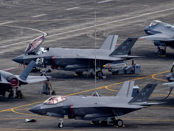 f35 jet fighters1789697102 0