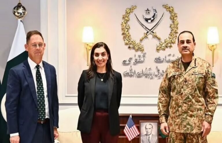 امریکی افغانستان وار کمیشن کے وفد کی فیلڈ مارشل سے ملاقات، علاقائی سیکیورٹی صورتحال پر گفتگو