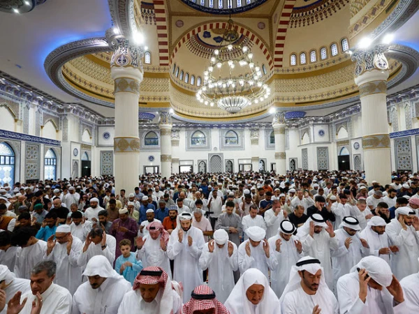 یو اے ای میں جمعے کی اذان و نماز کا نیا نظام متعارف، تمام مساجد میں ایک ہی وقت مقرر