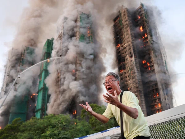 ہانگ کانگ ٹاورز آتشزدگی، ہلاکتیں 83 تک پہنچ گئیں، سیکڑوں افراد اب بھی لاپتہ