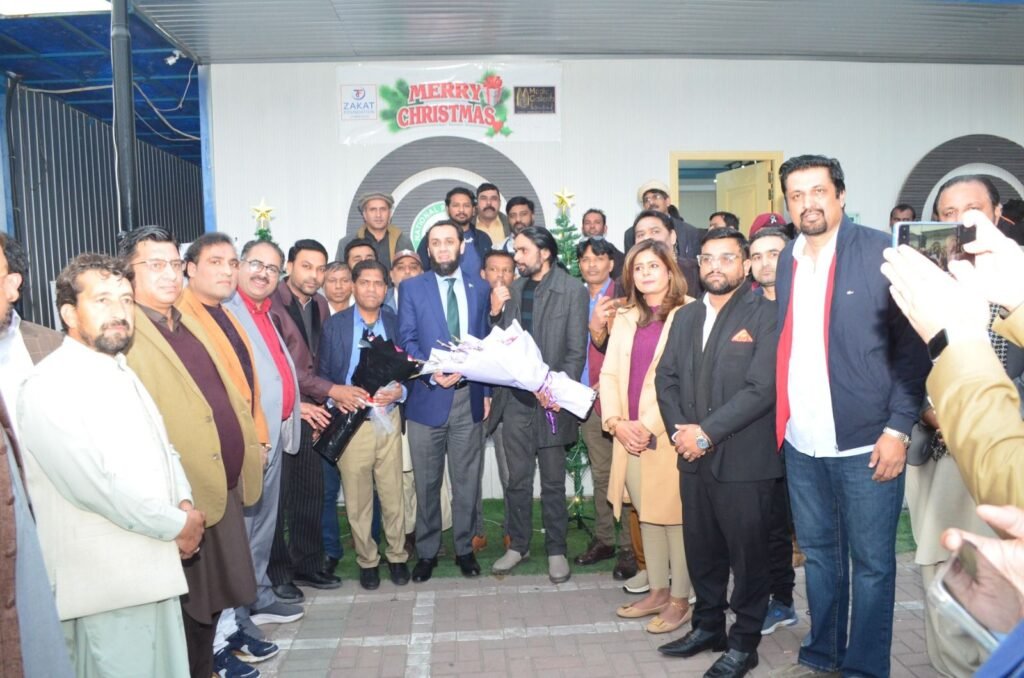 اسلام آباد: نیشنل پریس کلب میں کرسمس فیملی گالا، بین المذاہب ہم آہنگی کا عملی مظاہرہ 3 img 20251217 wa23505404928130049541576