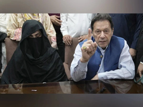 imran khan bushra bibi1739767145 0