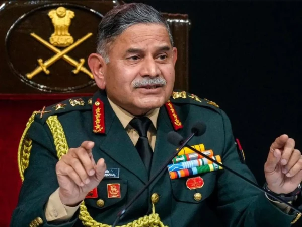 ’جنگ دوران پاکستان کے پاس تمام معلومات تھیں کہ ہمارا کون سا جہاز، طیارہ اور یونٹ کہاں ہے‘؟ بھارتی آرمی چیف کا انکشاف