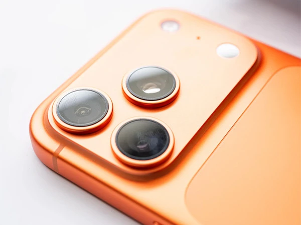iphone1789300768 0