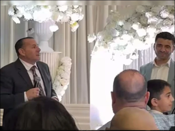 ’جوتا چھپائی‘ کی رسم، اطالوی مہمان نے جوتوں کی باقاعدہ نیلامی شروع کردی