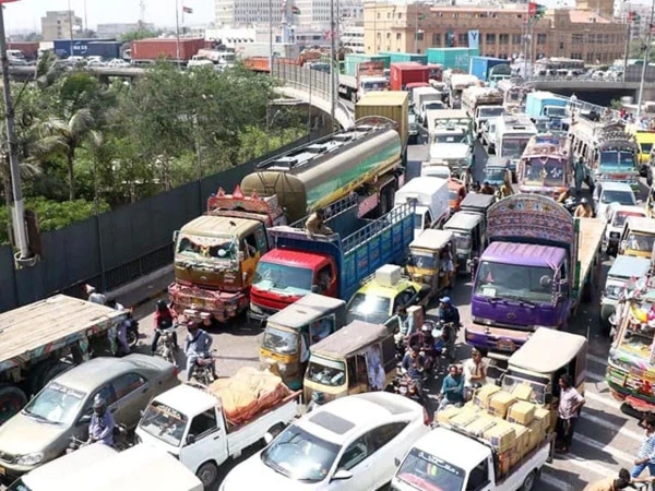 karachi heavy traffic1787632367 0