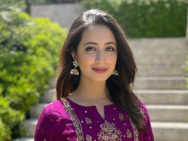 komal aziz1756828899 0