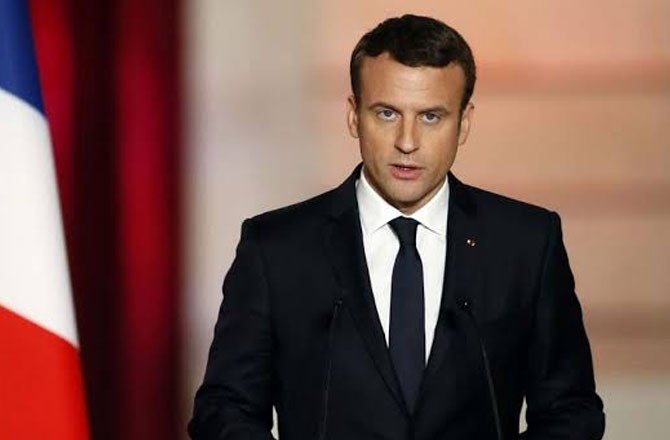 میکرون نے فرانس میں مسلم مہاجرین کے فسادات کے الزامات مسترد کر دیے 4 macron d 1 1