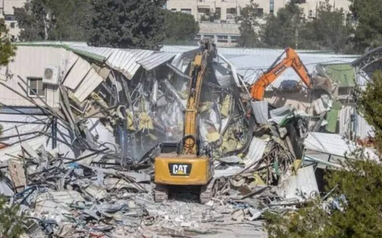 مقبوضہ بیت المقدس میں اسرائیل نے اقوام متحدہ کی عمارت مسمار کردی 94 news 1768973261 6219