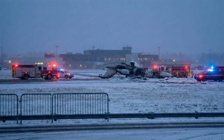 امریکا میں نجی طیارہ گر کر تباہتحقیقات شروع 38 news 1769399307 2943